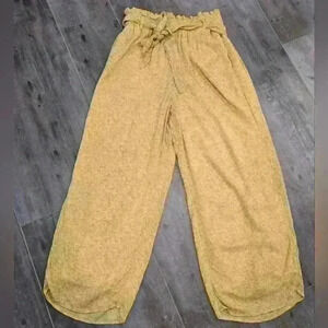 Hollister Yellow Floral Wide-Leg Pant